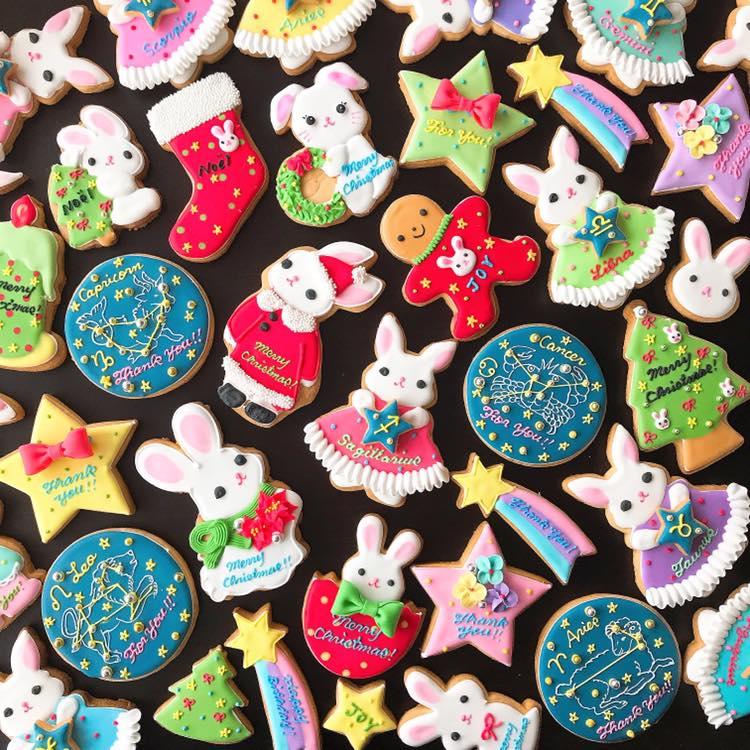 Christmas bunny cookies with icing